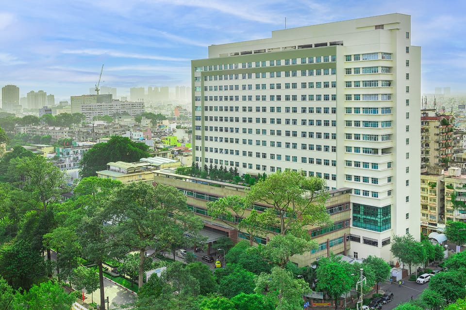 Bệnh viện đưa vào triển khai tòa nhà 17 tầng, nâng cao công suất phục vụ người bệnh.